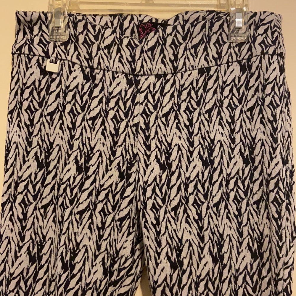 Pattern pull-on pants - Picture 2 of 5